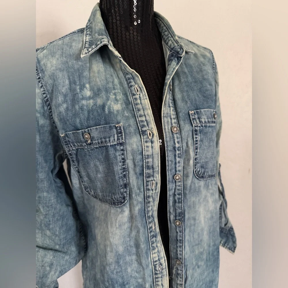 AG Adriano Goldschmied Denim Shirt Medium Chambray Button Front Roll Tab Sleeve - Picture 2 of 6